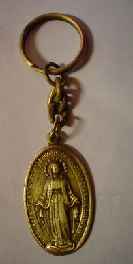 Llavero Virgen de los Rayos Oval