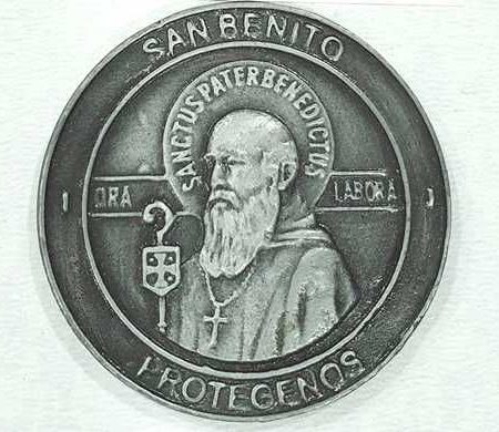 Detente medalla San Benito