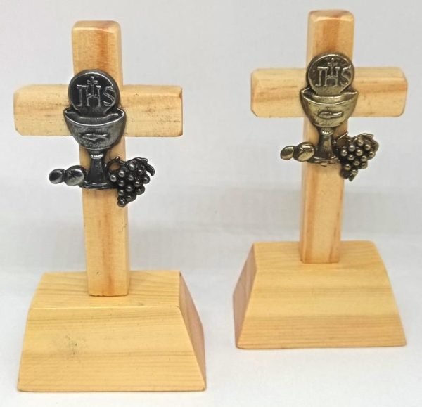 Cruz con pedestal y copón