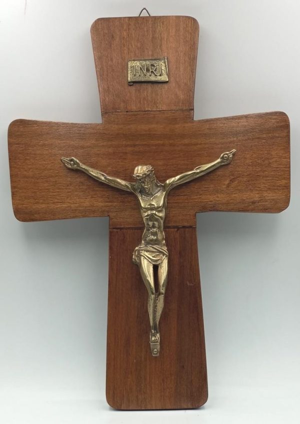 Cruz de madera con Cristo clásico - 27 cms.