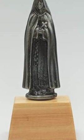 Estatuilla Santa Teresa de los Andes