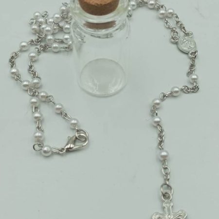Rosario perlas blancas + botella