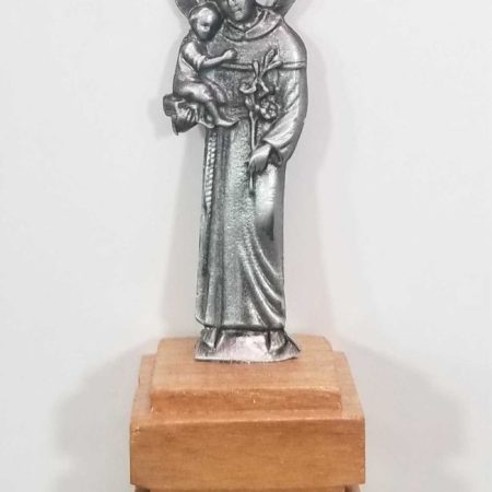 Estatuilla San Antonio