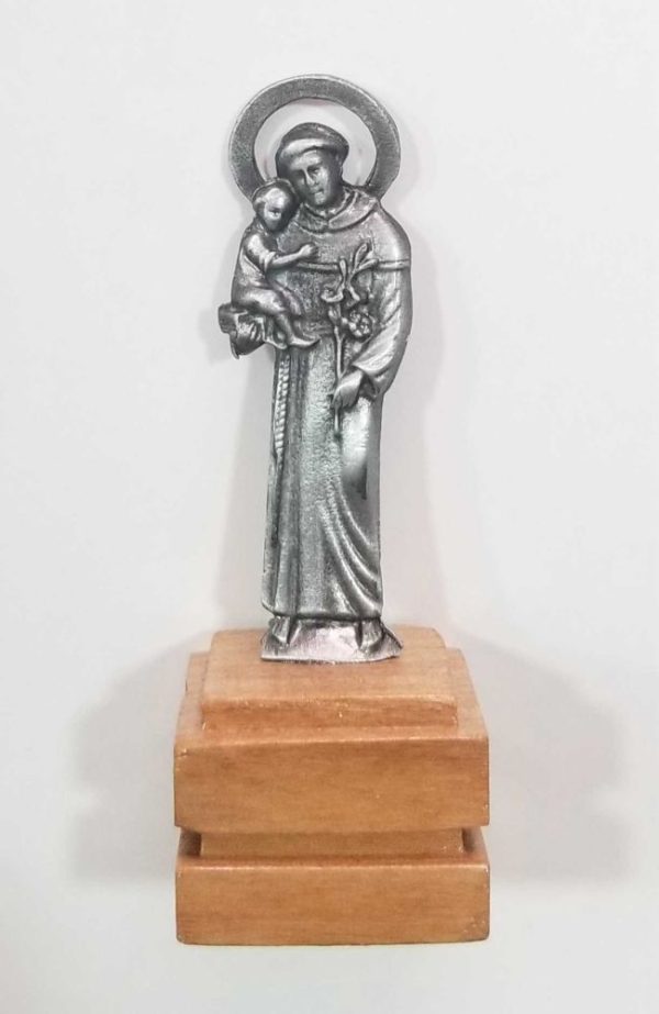 Estatuilla San Antonio