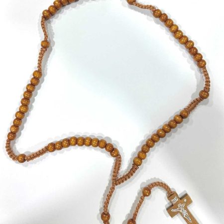 Rosario madera natural bordado con tejido macrame