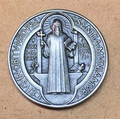 Autoadhesivo San Benito 3.2cm Cuerpo Completo