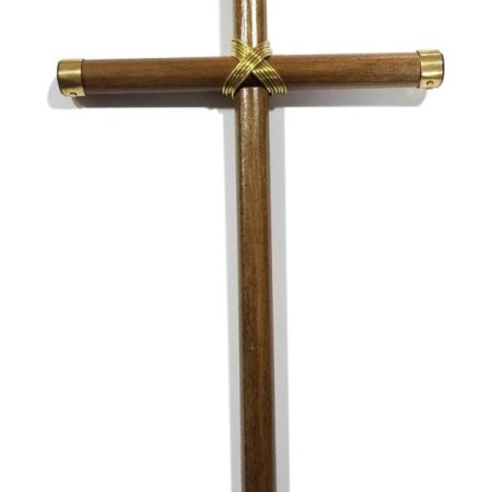 Cruz de madera misionera con aplicaciones en bronce