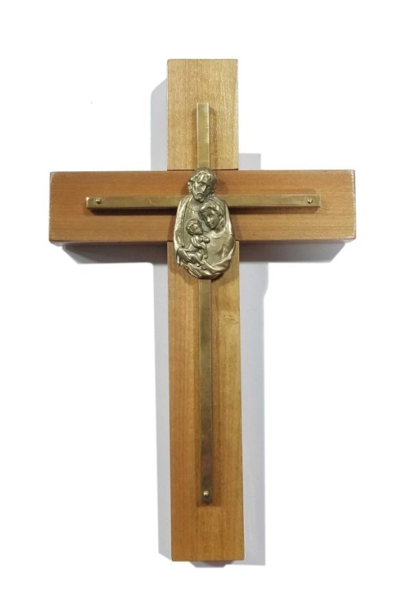 Cruz de Madera con Bronce de Sagrada Familia Tradicional