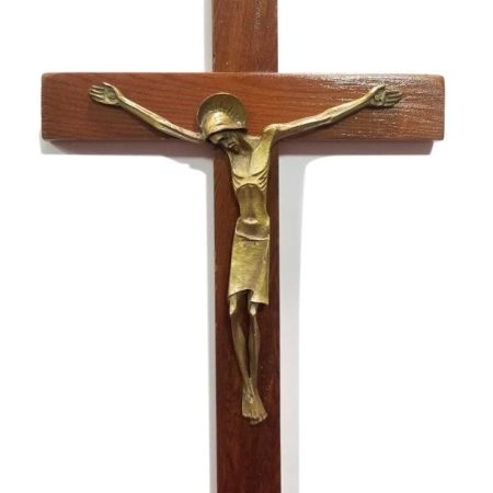 Cruz alerce con cristo bronceado