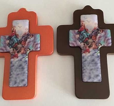 Cruz - Divina Providencia, con imágen resinada