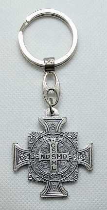 Llavero San Benito Cruz de Malta