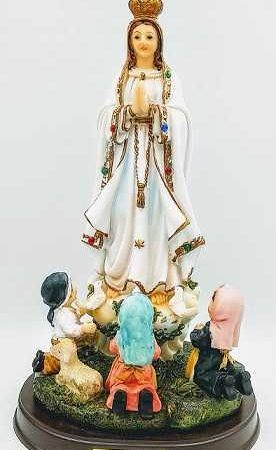 Virgen de Fatima con Pastores- 19 cms.