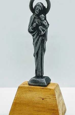 Estatuilla San Jose