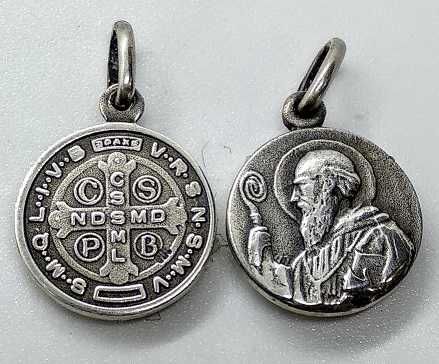 Medalla de plata - San Benito - 18 mm.