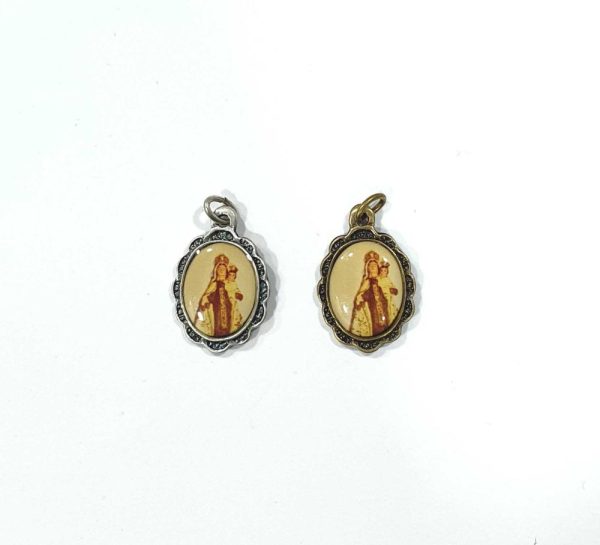 Medallita ovalada de la Virgen del Carmen