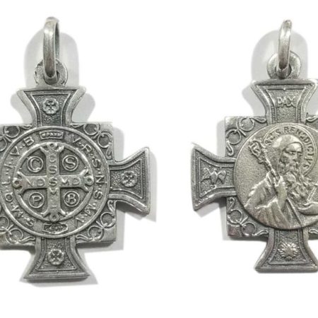 Cruz San Benito en plata 40mm