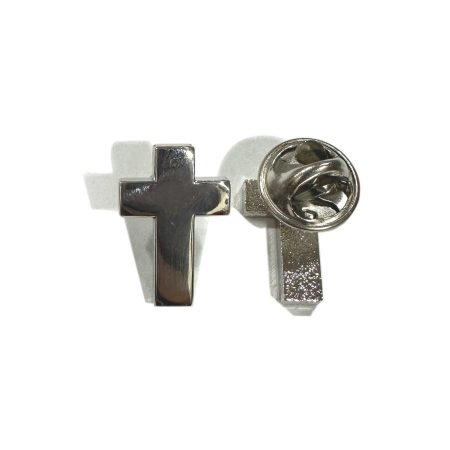 Cruz plateada con pin 12 x 18mm