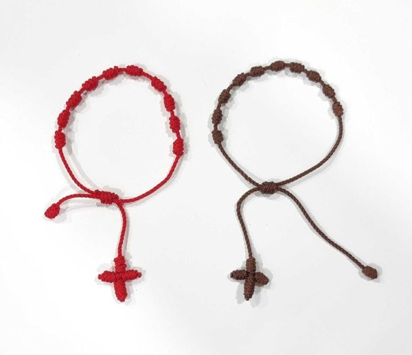 Pulsera denario ajustable tejida roja