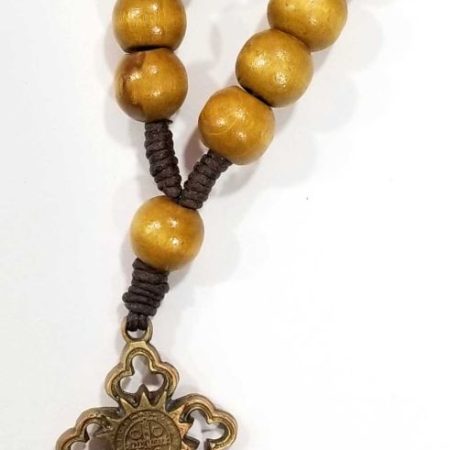 Denario cerrado de cruz con medallita de San Benito