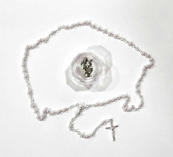 Rosario de comunion y niña